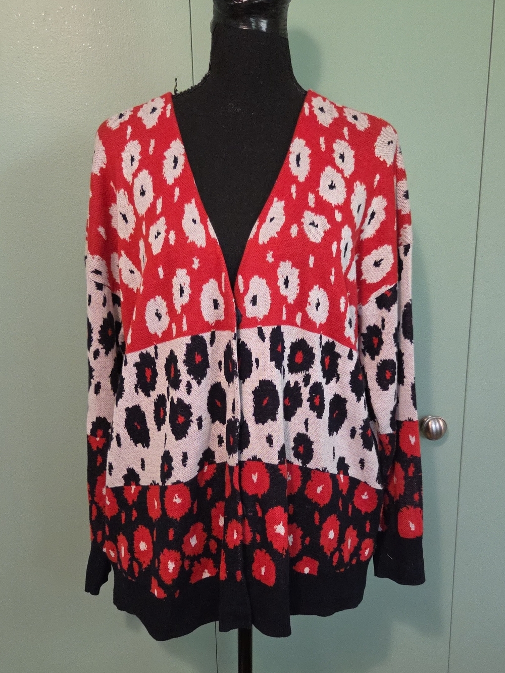 Cabi Floral Red Print Sweater Cardigan Button Closure Size Small